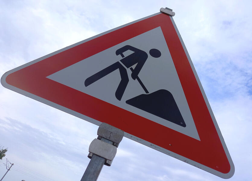 Die Bauma�nahme der Versorgungsbetriebe Hann. M�nden in der Stra�e �Sichelnsteiner Weg� verl�ngert sich voraussichtlich noch bis zum 20. Oktober 2023.