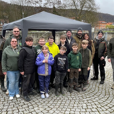 Die Fischfreunde zu den drei Str�men sorgten f�r die Verpflegung der Teilnehmerinnen und Teilnehmer.