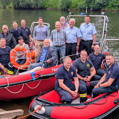 Die Stadt Hann. M�nden weist aufgrund ihrer Lage am Zusammenfluss von Werra, Fulda und Weser eine besondere topographische Situation auf. Unter anderem sind die drei Fl�sse ein Teil des Einsatzgeschehens und erfordern eine kontinuierliche Vorbereitung auf Hochwasserlagen, Wasserrettungseins�tze sowie technische Hilfeleistungen an Uferbereichen, Br�cken und auf den Wasserstra�en.