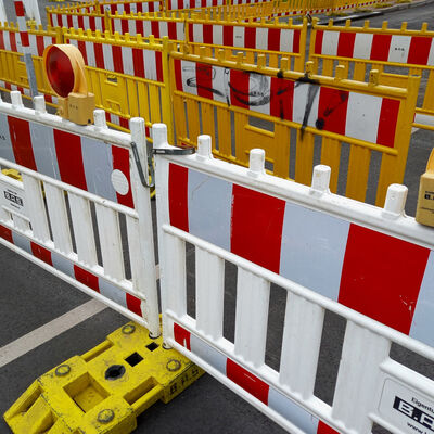 Die regelm&auml;&szlig;igen Pr&uuml;fungen dienen der Kontrolle des baulichen Zustands und der Gew&auml;hrleistung der Verkehrssicherheit.