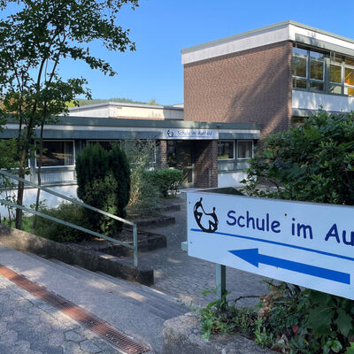 Insgesamt investiert der Landkreis in die aktuellen Ferienma&szlig;nahmen rund 5,43 Millionen Euro, davon rund 900.000 Euro in Hann.M&uuml;nden.