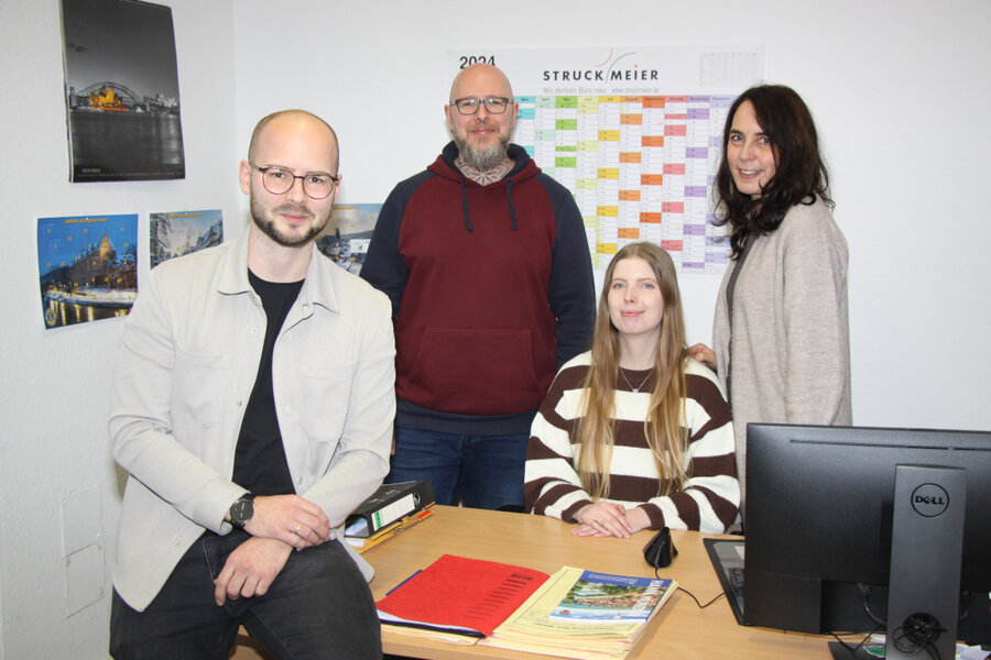 Das Wahl-Team der Stadtverwaltung Hann. M�nden: (V.li.) Marco Graef (Leiter Fachdienst "Zentrale Dienste"), Boris Schucht, Miriam Paul und Manuela B�rner.