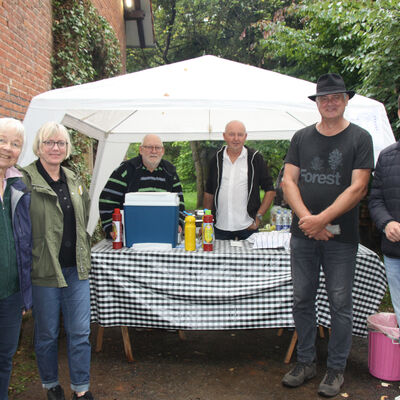 (V.li.) Ute Fellenberg, Sabine Momm, Holger H�bner, Christian Winkler, Thomas T�lle und Tobias Dannenberg.
