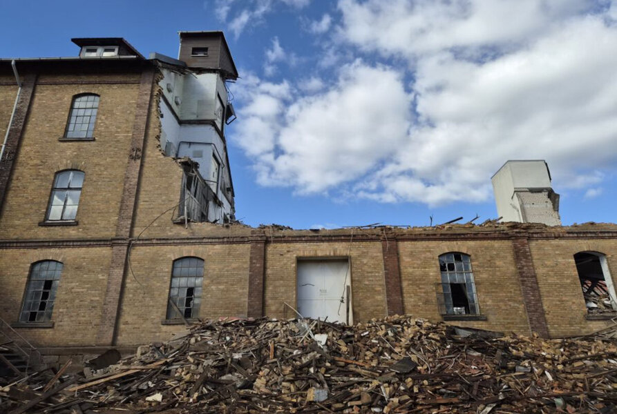 Von der Industriebrache C.F. Schr�der geht keine Gefahr mehr f�r die �ffentliche Sicherheit aus. Das Grundst�ck wurde an den Eigent�mer �bergeben.