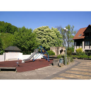 Kinderspielplatz auf dem Grundst&uuml;ck der Tiefgarage August-Natermann-Platz