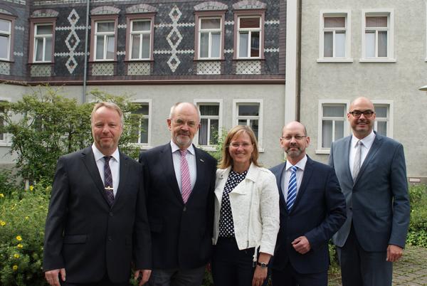 Fünf Bürgermeister arbeiten weiter gemeinsam - im Rahmen des MU-Förderprogramms: Klaus Becker (Osterode), Wolfgang Nolte (Duderstadt), Dr. Sabine Michalek (Einbeck), Harald Wegener (Hann. Münden) und Simon Hartmann (Northeim)